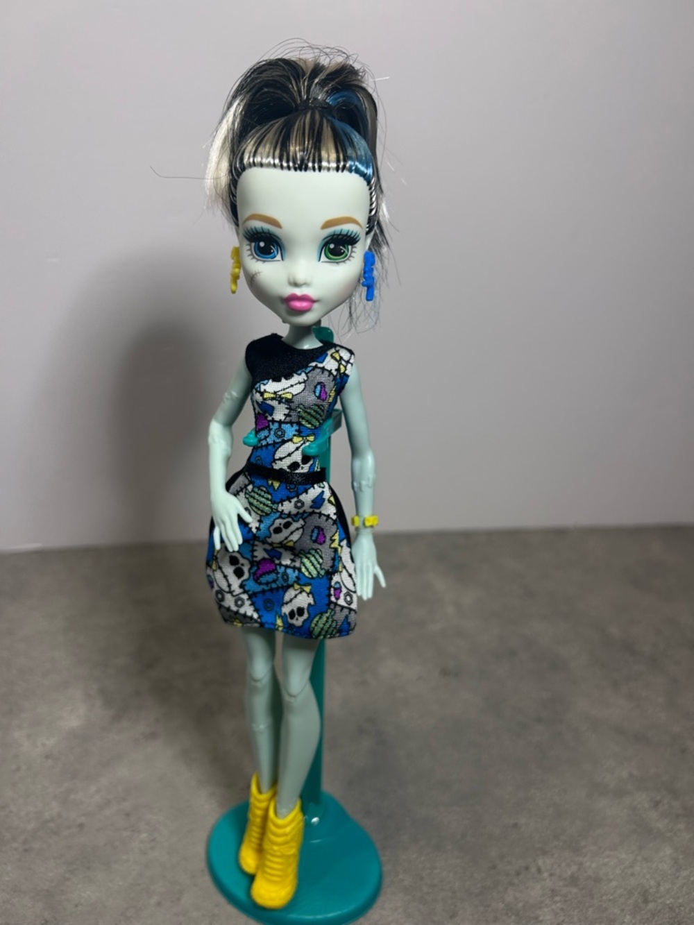 MONSTER HIGH DOLLS FRANKIE STEIN How Do You Boo 2016 poupée Mattel
